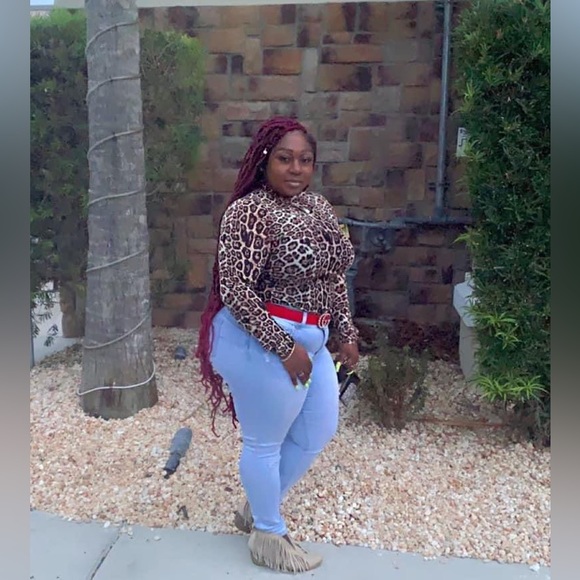 Like to be notified for The FyeEst Baqq show live!! share this out!! 🌺💜 * - Picture 6 of 16